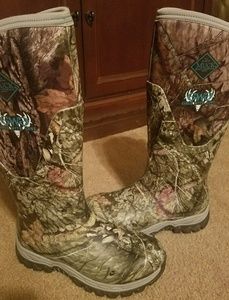 Muck boots